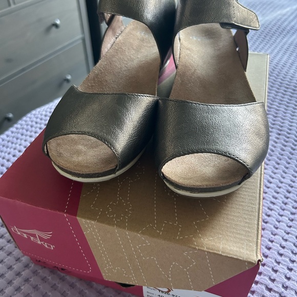 Dansko Silver Sandals with Stylish Wedge Sole - Picture 2 of 3